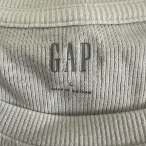 GAP White Ribbed Sweater